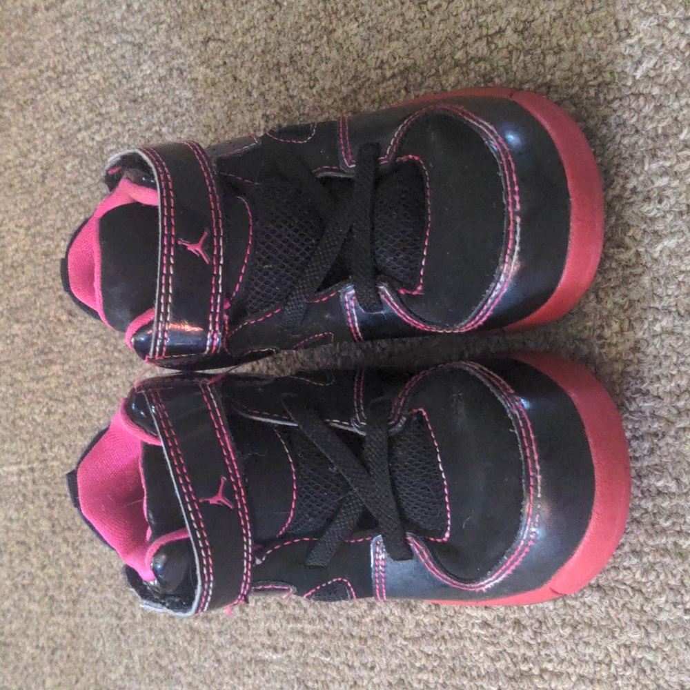 8C toddler girls Jordan shoes gently used condition